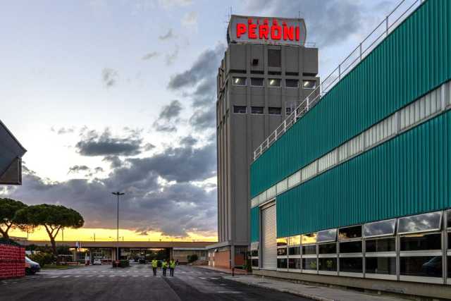 Peroni, la storia della birra pi� amata di Bari: dagli esordi in via Amendola alle "gite alcoliche"